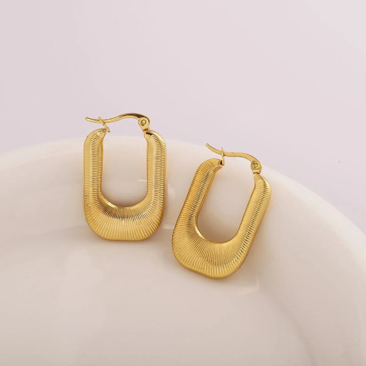 Isadora Hoops