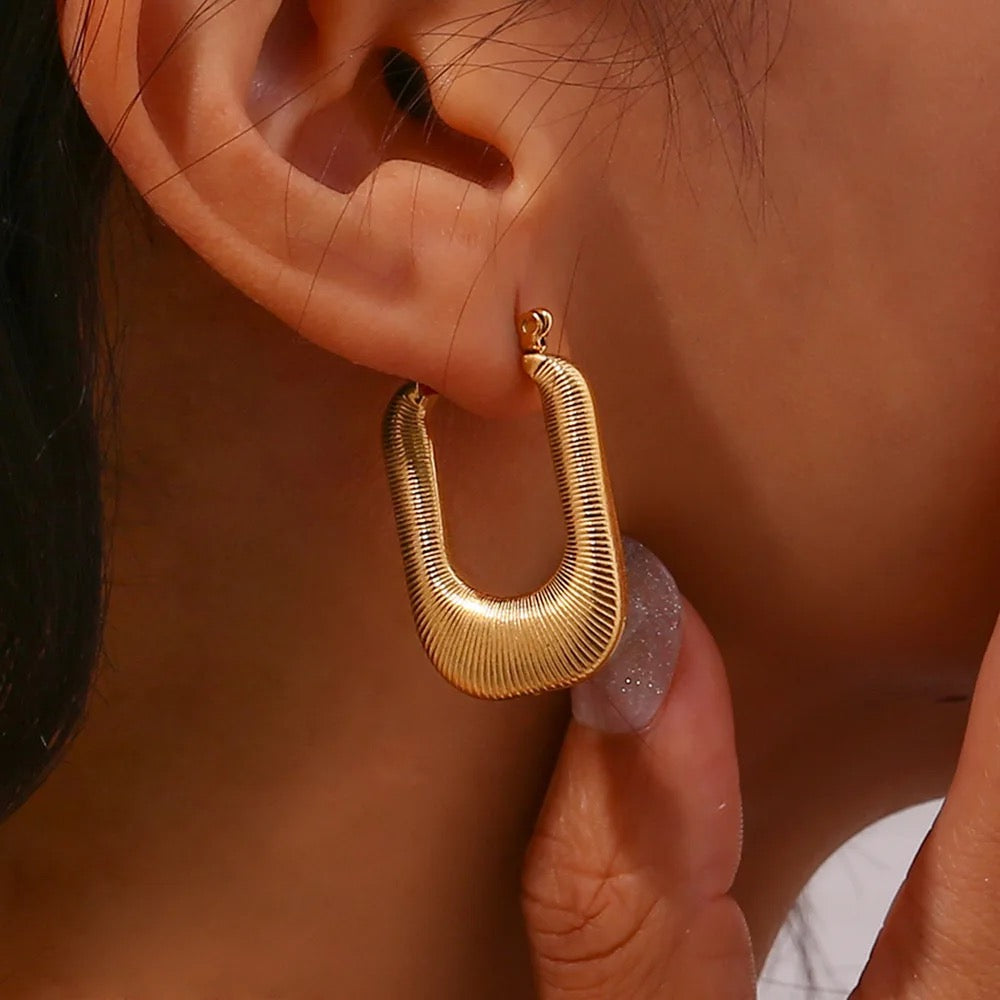 Isadora Hoops